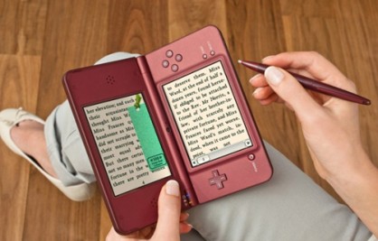 Una de las principales ventajas de Nintendo DSi XL es que, al ampliarse la pantalla, se incrementa la legibilidad y visibilidad tanto de palabras como de imágenes, algo muy de agradecer en determinados juegos y aplicaciones.
