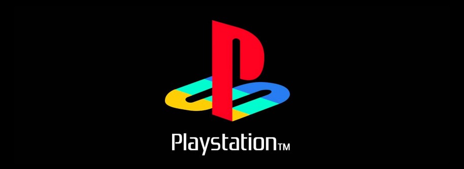 La llegada de la primera consola de Sony supuso una modificación muy seria del panorama de las consolas de juego. Por aquel entonces eran Nintendo y SEGA quienes cortaban el bacalao, con máquinas que en esos momentos parecían tan arraigadas que algunos incluso vaticinaron un absoluto fracaso de la marca PlayStation. Lo que vino después por todos es sabido, incluida la superioridad sobre Saturn y el posterior abandono de Dreamcast por parte de la propia SEGA. La "PS" en cuestión fue un verdadero éxito que situó a Sony en el mundillo de forma inmejorable, y que llegó incluso a situarse en cabeza del mercado de los videojuegos con su segundo volumen de la consola: la exitosa PlayStation 2. El resto es historia.