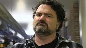 Tim Schafer cree que los jugadores echan de menos los videojuegos difíciles sin tutoriales